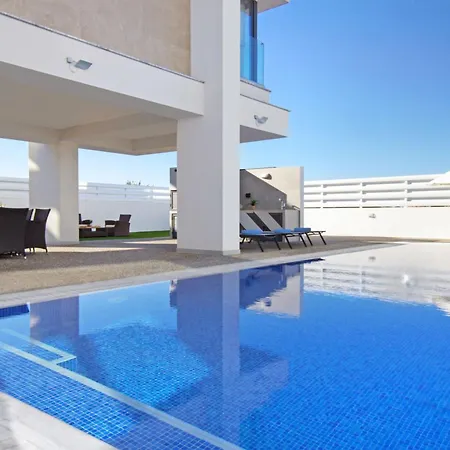 Сasa de vacaciones Amazonia - Large Private Pool *
